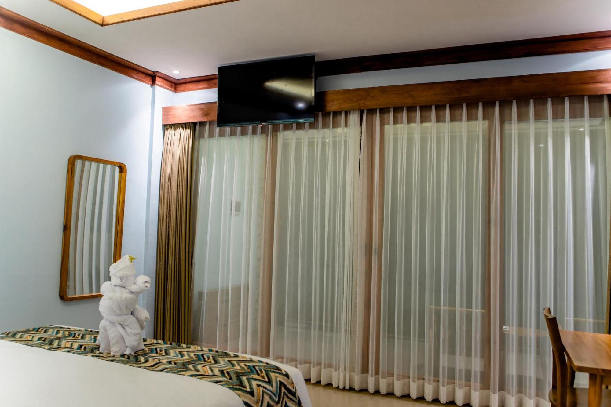 Grand Deluxe Double Beachfront View - Upper Floor
